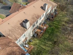 18 Thayer Pond Dr 4, Oxford MA 01537