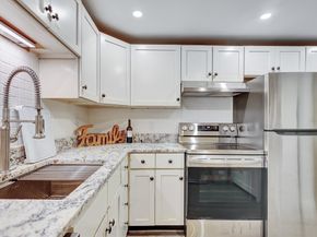 1401 Great Pond Rd 6, North Andover MA 01845