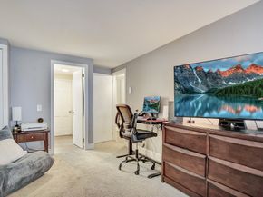 1401 Great Pond Rd 6, North Andover MA 01845