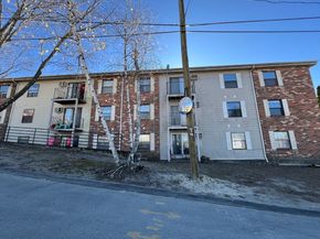 10 Hemans Street 21, Worcester MA 01605