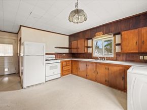 1 Emond Ave, Kingston MA 02364