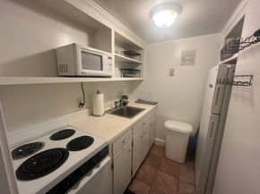 57 Mount Vernon St G2, Boston MA 02108