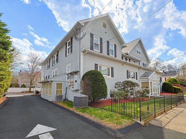 12 Benton St 4, Stoneham MA 02180