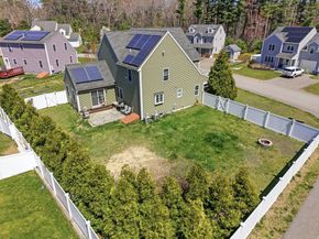 51 Three Rivers Dr, Kingston MA 02364