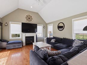 51 Three Rivers Dr, Kingston MA 02364