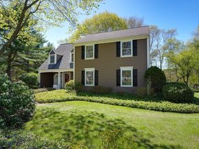 4 Newell Dr, Medfield MA 02052