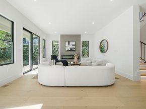 28 Chandler Pl, Newton MA 02464