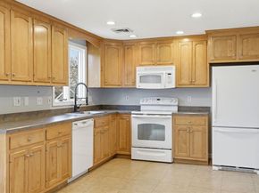 42 Bayberry Rd, Abington MA 02351