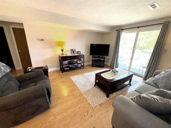 354 Neponset G, Canton MA 02021