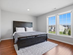 25 Spruce St 25, Hopkinton MA 01748