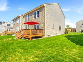 25 Spruce St 25, Hopkinton MA 01748