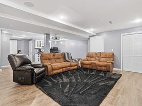 25 Spruce St 25, Hopkinton MA 01748