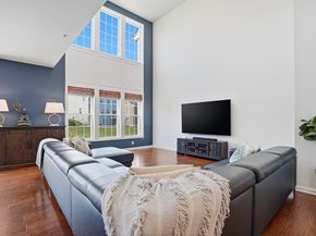 25 Spruce St 25, Hopkinton MA 01748