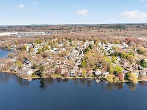 4 Lakeside Drive, Framingham MA 01702