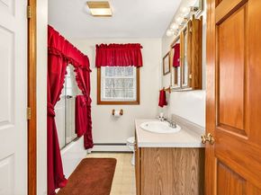 58 Laurel View Rd, Templeton MA 01468