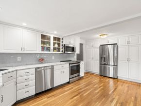 25 Lakeview Ave, Holbrook MA 02343