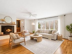 25 Lakeview Ave, Holbrook MA 02343