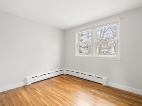 25 Lakeview Ave, Holbrook MA 02343