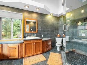 565 Winter St, Framingham MA 01702