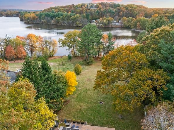 565 Winter St, Framingham MA 01702