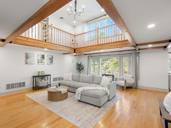 22 Old Cambridge Turnpike, Lincoln MA 01773