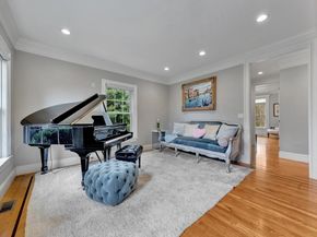 4 Nipmuc Ln, Southborough MA 01772
