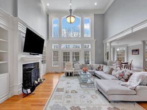 4 Nipmuc Ln, Southborough MA 01772