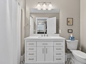 49 Essex St 1R, Salem MA 01970