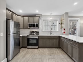 49 Essex St 1R, Salem MA 01970