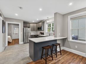 49 Essex St 1R, Salem MA 01970
