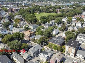 49 Essex St 1R, Salem MA 01970