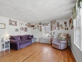 52 Summer St, Barre MA 01005