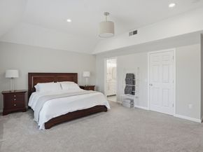 43 Knowlton Circle 43, Upton MA 01568