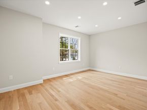 33 Glendale Ave, Brockton MA 02301