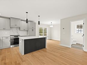 33 Glendale Ave, Brockton MA 02301