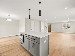 33 Glendale Ave, Brockton MA 02301