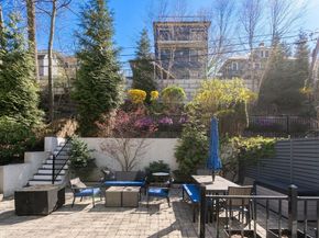 90 Columbia U90, Brookline MA 02446