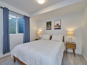 1096 Chestnut St 1096, Newton MA 02464