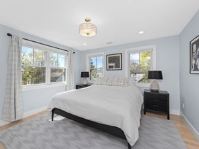 1096 Chestnut St 1096, Newton MA 02464