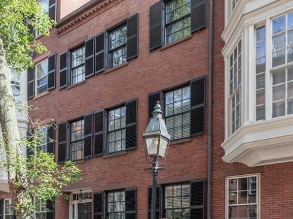 54 Pinckney St, Boston MA 02114