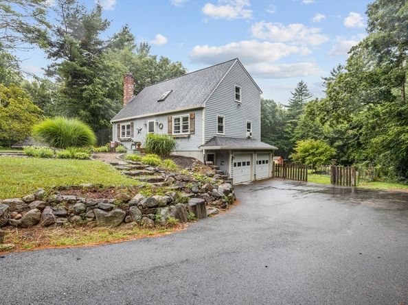 9 Bridle Path Lane, Middleboro MA 02346