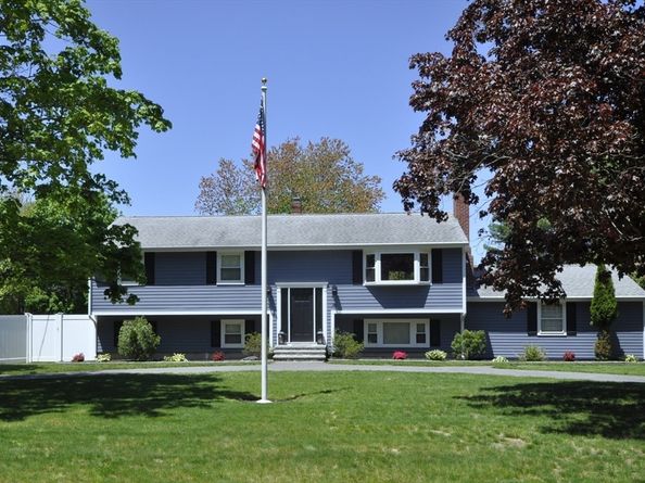 46 Bridle Rd, Bridgewater MA 02324