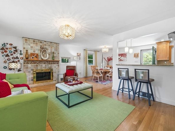 12 Parsons Ter., Dedham MA 02026