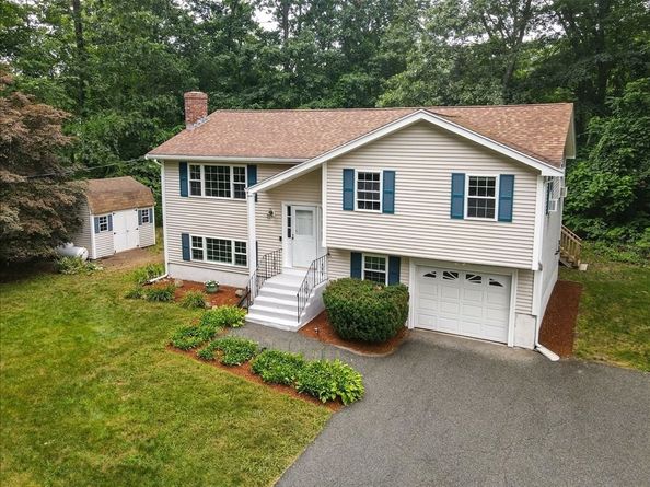 92 Lovering Street, Medway MA 02053