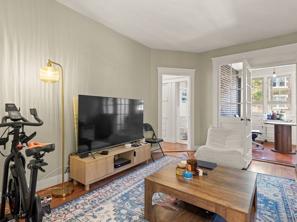 90 Bynner St 4, Boston MA 02130
