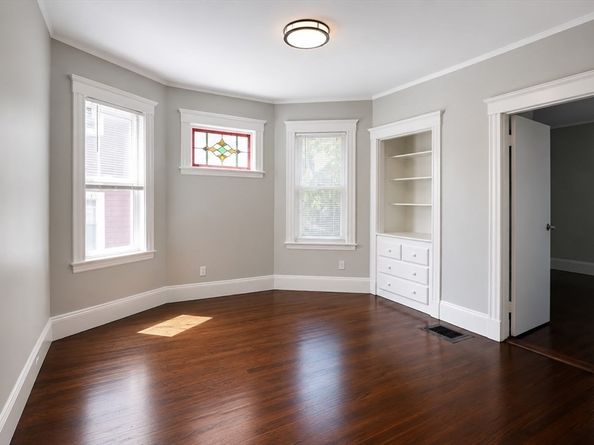 22 Rowell St, Boston MA 02125