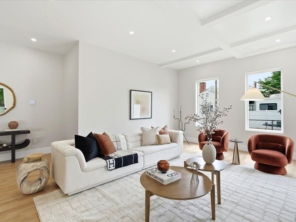 262 River St, Newton MA 02465