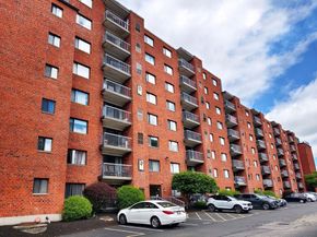 8 9th St 406, Medford MA 02155