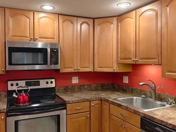 8 9th St 406, Medford MA 02155