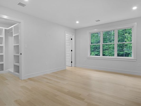 293 Cross St, Norwell MA 02061